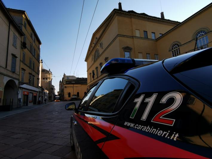 Arrestati un uomo e una donna per resistenza e oltraggio: avevano molestato una 16enne