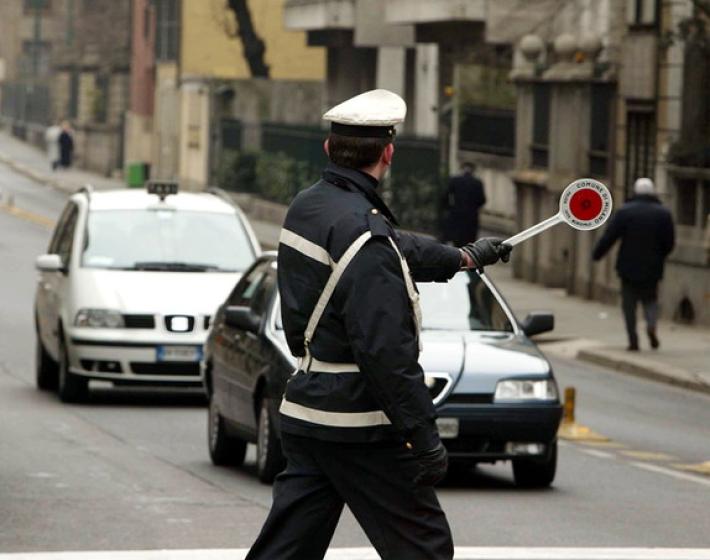 La qualit&agrave; dell'aria non migliora: "bollino rosso" e restrizioni al traffico fino a venerd&igrave; - Ecco chi pu&ograve; circolare e chi no a Parma 