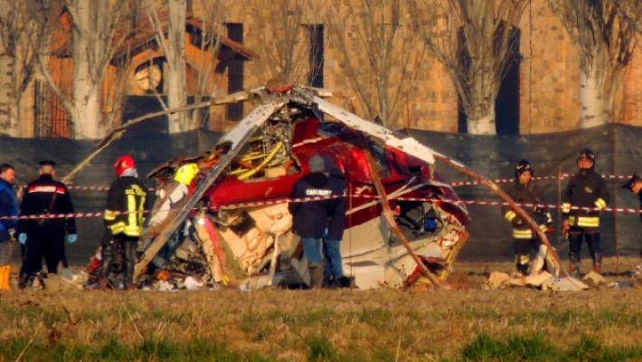 Elicottero precipitato: i carabinieri in trasferta alla Leonardo per prelevare le schede di memoria del velivolo