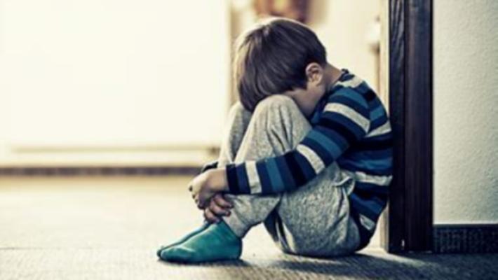 &laquo;No alla scuola materna, ai vaccini e agli incontri del figlio con il padre&raquo;: madre condannata a 3 anni e mezzo