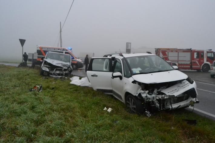 Schianto tra auto: due feriti, uno &egrave; grave