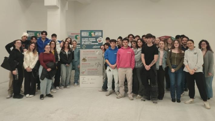 Studenti del Rondani alla scoperta del ciclo virtuoso della carta