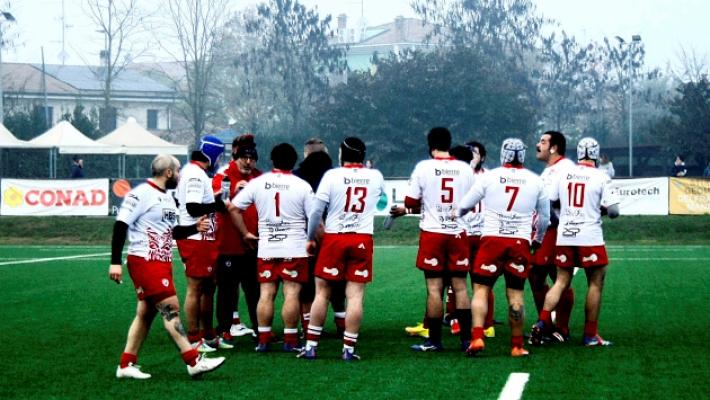 Colorno, medico in ritardo: gli avversari se ne vanno