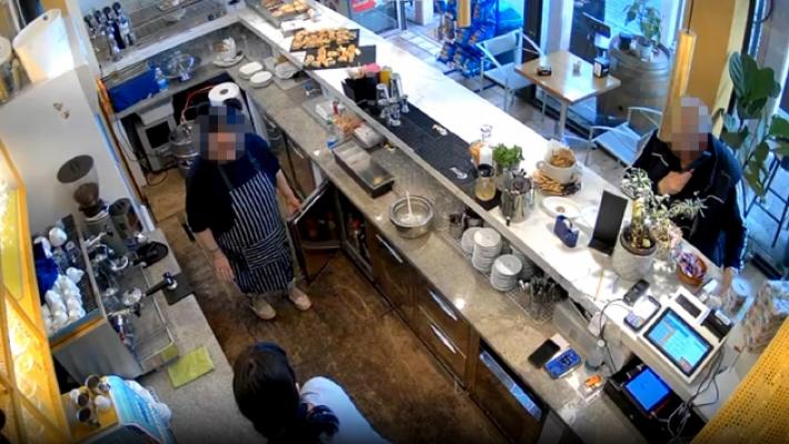 Il ladro della mance torna a colpire