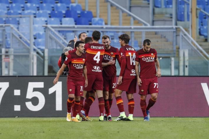 Il Parma prende tre gol all'Olimpico, la Roma passeggia. Infortunio muscolare per Pezzella