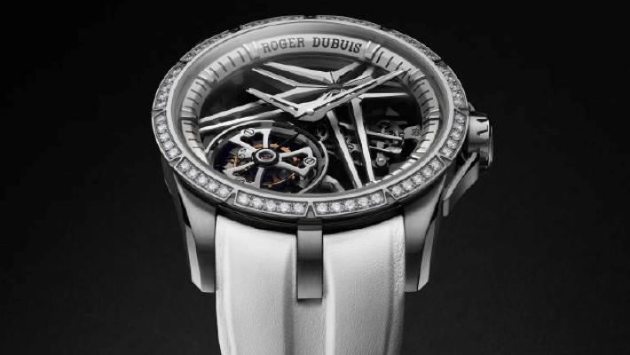 Banconote giocattolo per orologi gioiello. Ma il processo non si fa