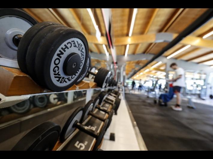 Palestra "regolarmente" aperta e sei clienti all'interno: 5 giorni di chiusura e multa di 400 euro