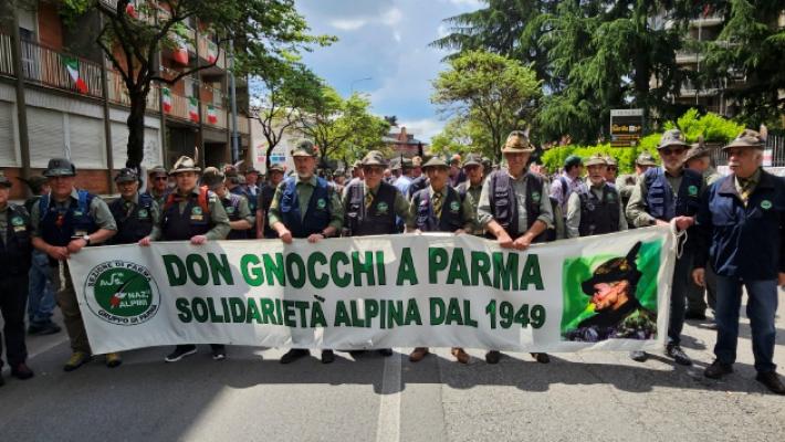 Oltre 650 alpini parmigiani a Biella