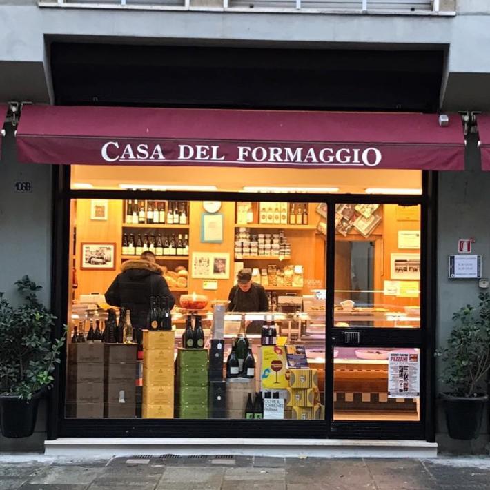 La Casa del Formaggio: tradizione, selezione raffinata di salumi&nbsp;e dolci