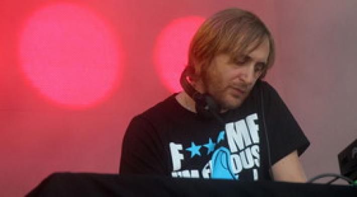 David Guetta festeggia il suo quinto numero 1 in UK