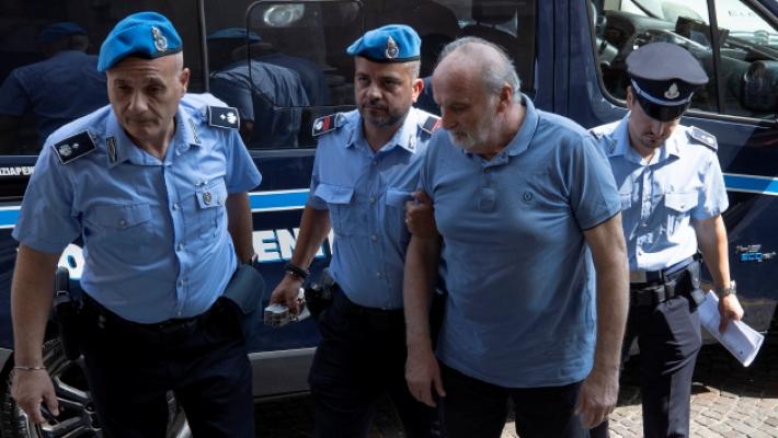 Tre spari alla moglie, la fuga e quel messaggio dal telefonino di lei: &laquo;Ecco come abbiamo arrestato Vascelli&raquo;