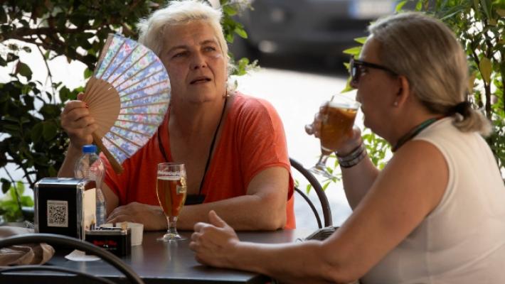 Weekend bollente, da oggi massime fino a 37 gradi - Attivato il piano caldo - Consigli utili 