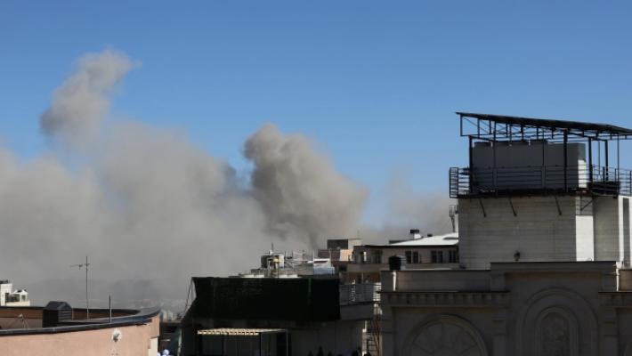 Mamma e figlio bloccati a Teheran sotto le bombe