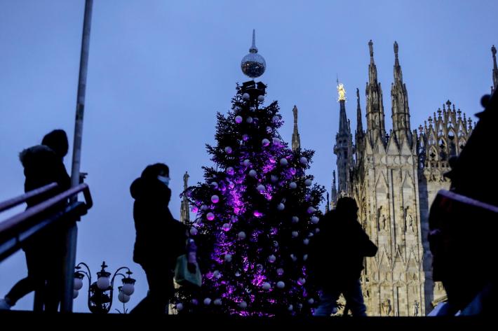Ristoranti aperti a Natale e Capodanno (a pranzo), no a spostamenti tra regioni: a breve il Dpcm natalizio. Ma &egrave; scontro last minute