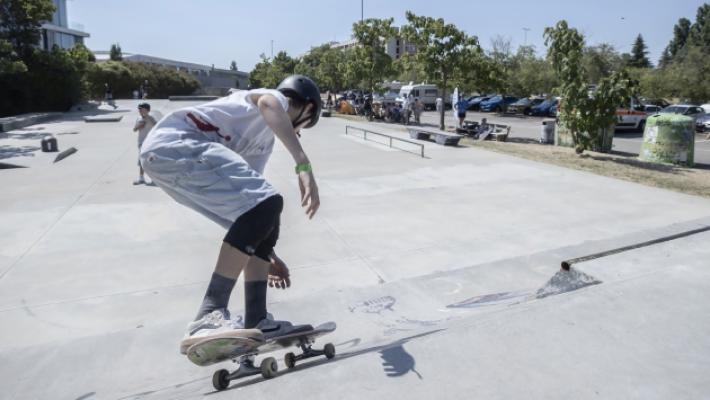 La tavola con le ruote mette le ali ai piedi: lo skateboard d&agrave; spettacolo al Paradigna