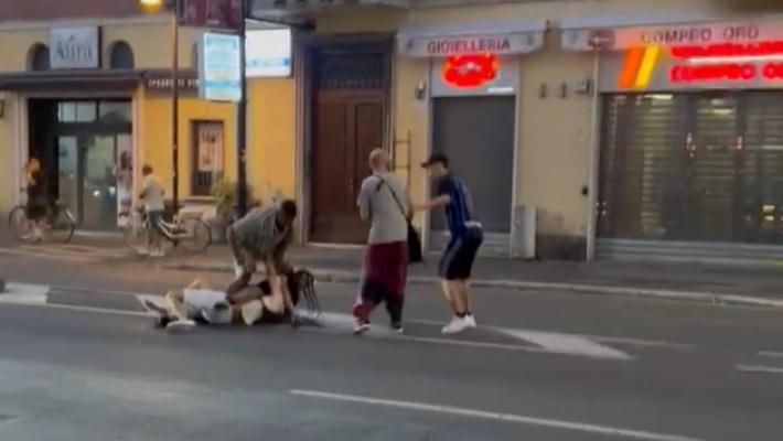 Pugni e bottigliate tra stranieri, la testimonianza di un pizzaiolo