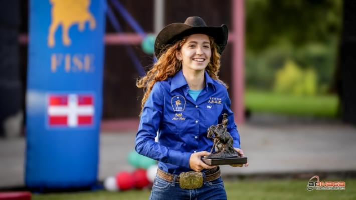 Agata Cremaschi, la 16enne che vince le gare coi cavalli