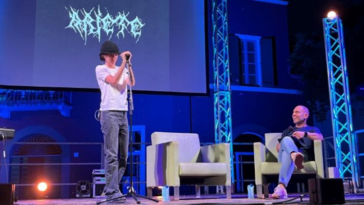 Ariete ai fans: &laquo;Siamo vicini nelle emozioni&raquo;