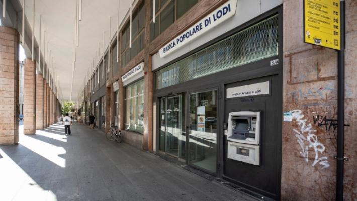 Derubato da due falsi mendicanti