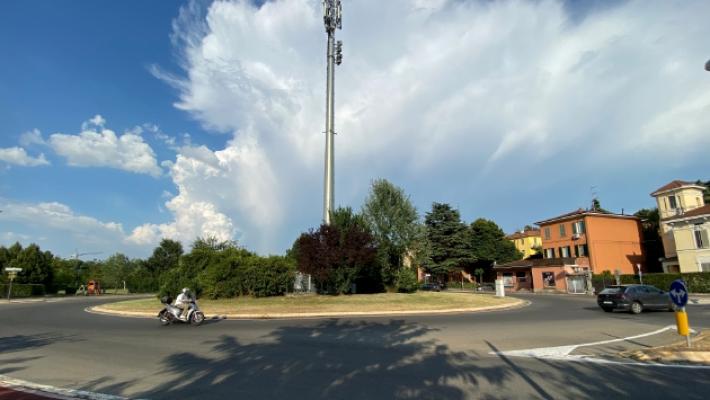 In scooter cade sulla rotonda coperta di ghiaccio: il Comune dovr&agrave; risarcire 70mila euro