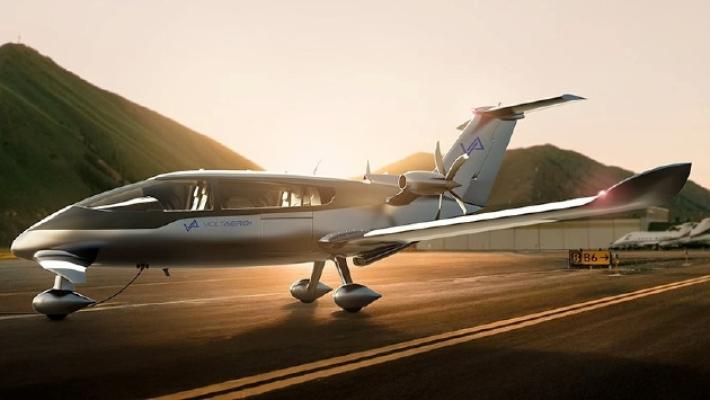 Vola alto l'aereo ibrido &laquo;made in Terenzo&raquo;