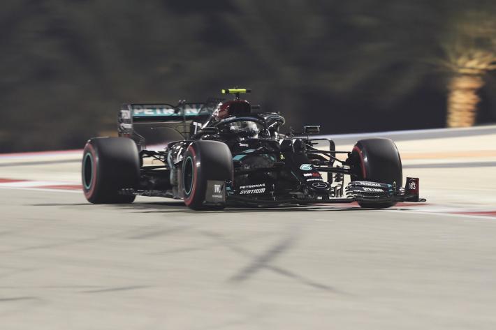 Bahrain: Bottas in pole, quarta la Ferrari di Leclerc 