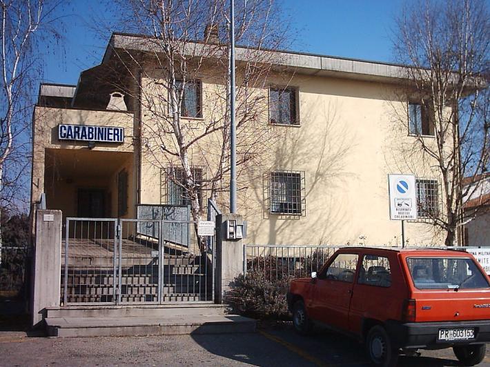 Sorpreso a lanciare dall'auto corrispondenza non consegnata: denunciato