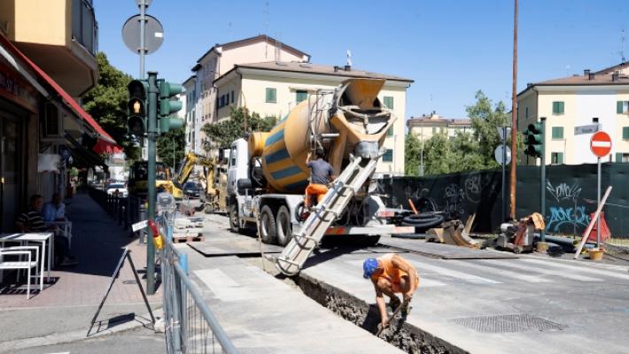 Cantieri stradali, estate di passione tra scavi, asfalti e code