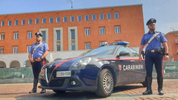 Razzia alcolica con morsi finali al vigilante