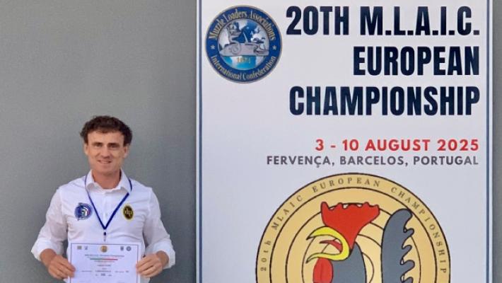 Armi storiche, Vicini brilla agli Europei