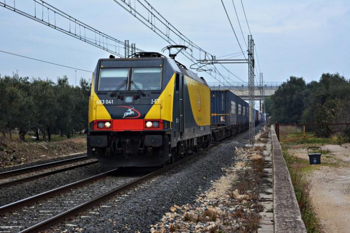 Trasporto merci, al via il collegamento tra Parma e Giovinazzo