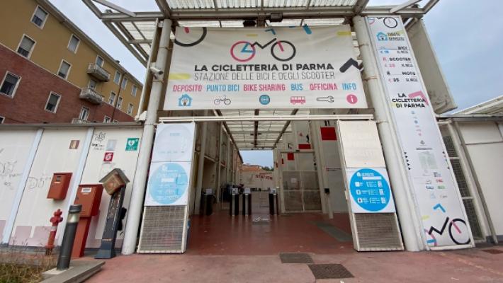 Cicletteria chiusa la settimana di Ferragosto: protesta degli utenti