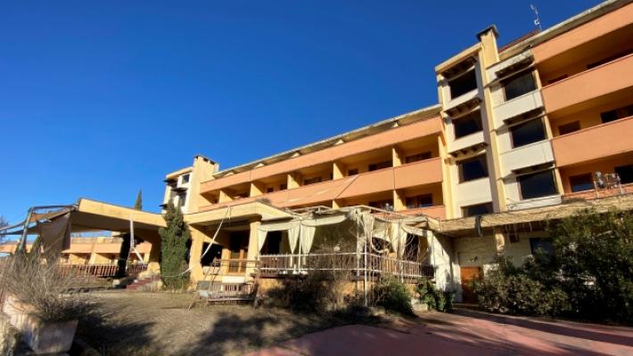 Gente e musica nell'hotel chiuso: un rave party all'Astro di Tabiano?