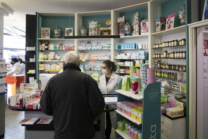 Tamponi veloci Esami al via da luned&igrave; 21 I farmacisti: &laquo;Tempi stretti per prepararsi&raquo;