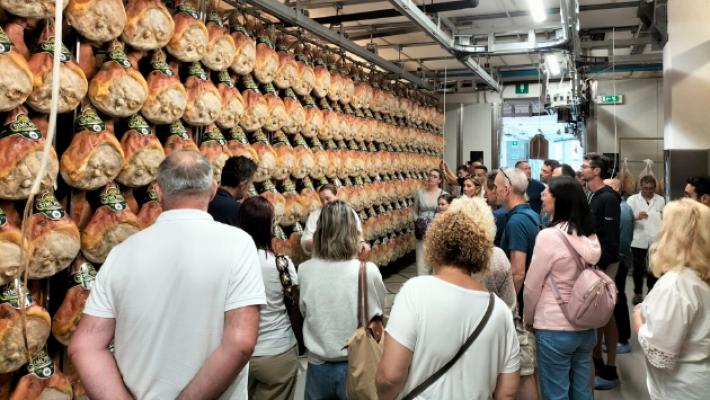 Il presidente del consorzio Utini: &laquo;Festival del Prosciutto, affluenza molto al di l&agrave; delle attese&raquo;