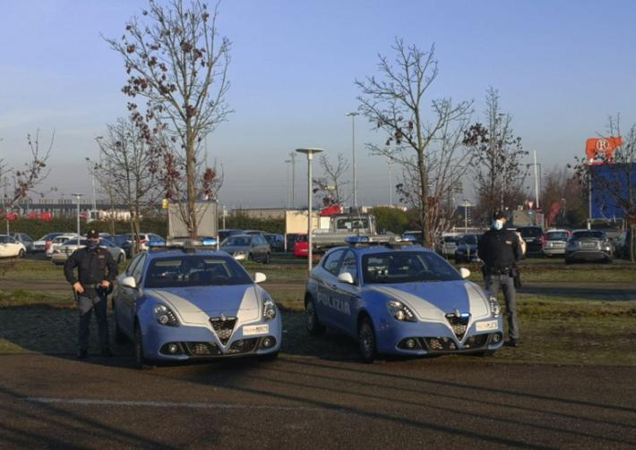 Borseggio al parcheggio scambiatore Nord, arrestati tre ventenni Rom