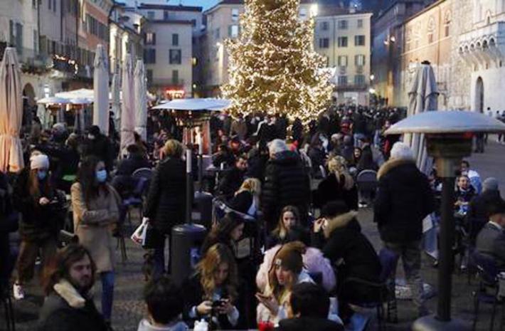 Luca Zaia, su assembramenti possibili decisioni Governo