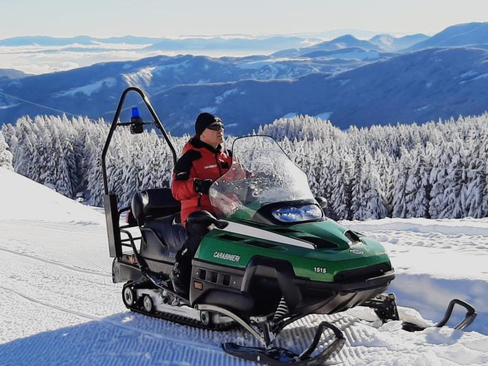 Stagione invernale: i Carabinieri Forestali del Servizio Meteomont gi&agrave; al lavoro per la sicurezza in montagna