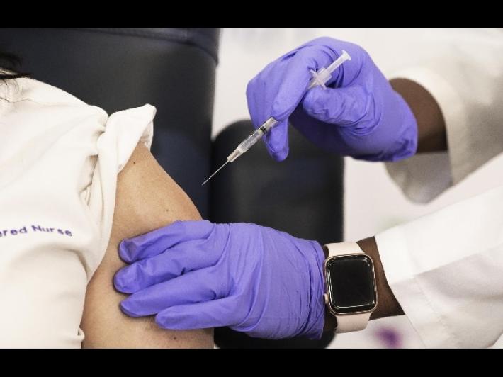 L'Ema autorizzer&agrave; il vaccino Pfizer il 23 dicembre