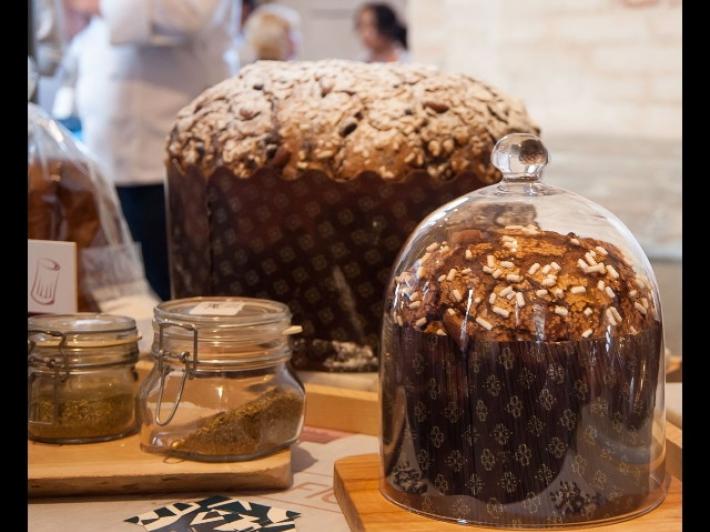In pasticceria o fatto&nbsp; in casa: panettone presente