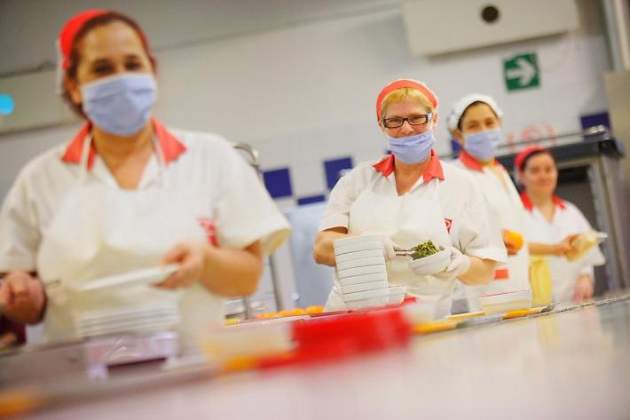 Il Natale arriva nelle mense scolastiche di Parma: luned&igrave; un men&ugrave; speciale