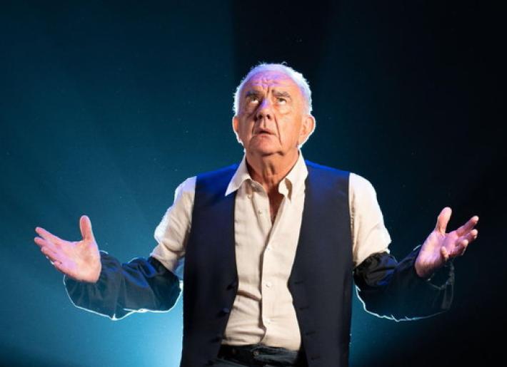 Gene Gnocchi: da piccolo leggevo i fotoromanzi a casa della Berta e della Marianna  