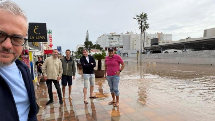 Il parmigiano Matteo Mori con gli amici a Ibiza: &laquo;Un nubifragio mai visto. Bloccati in hotel: strade come fiumi in piena&raquo;