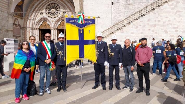 &laquo;Basta guerre&raquo; &laquo;Pi&ugrave; diplomazia&raquo;: le voci di Parma dalla marcia da Perugia ad Assisi