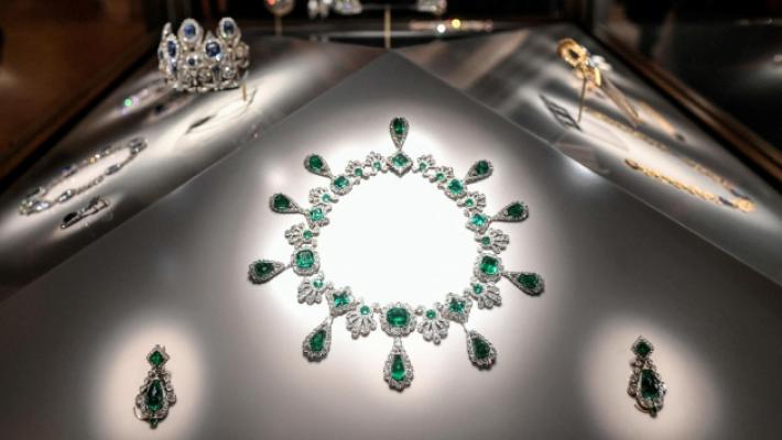 I gioielli rubati al Louvre valgono 88 milioni di euro 