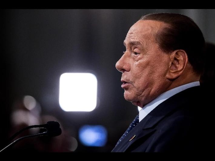 Tempi di notifica Ruby ter: ennesimo rinvio del processo Berlusconi 