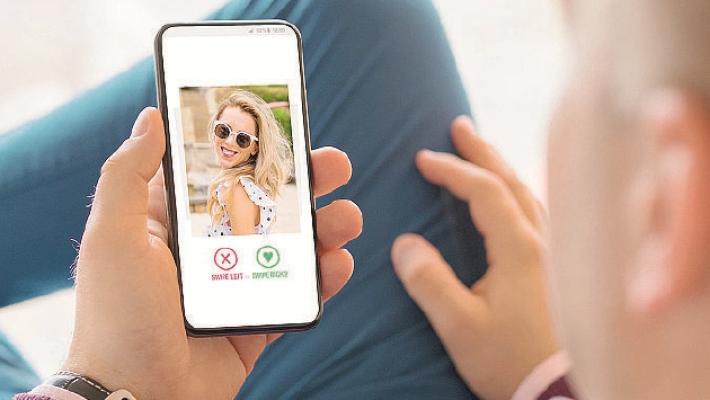 Ricattato da due trans dopo l'incontro hot: &laquo;Paga o tutti sapranno&raquo;