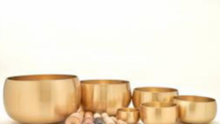 Verso il Natale: ansia da regalo tra campane tibetane e palle da Padel