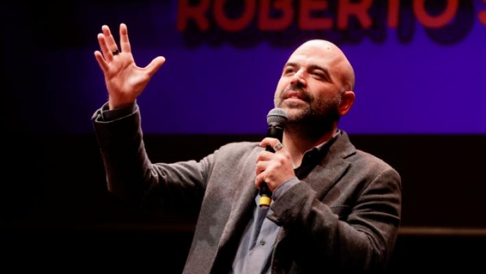 Saviano al Regio: &laquo;Racconto la ragazza che sfid&ograve; il potere criminale&raquo;