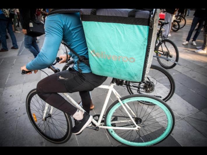 Il tribunale condanna l'algoritmo di Deliveroo: "discrimina"